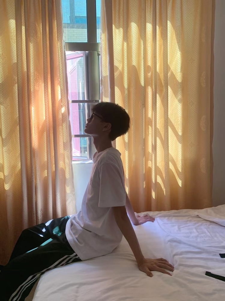 face paper💸-广东省·东莞市·黄江镇-抖音、快手-年龄18 身高174 体重108 在校学生
短视频创作、接买家秀、寄拍