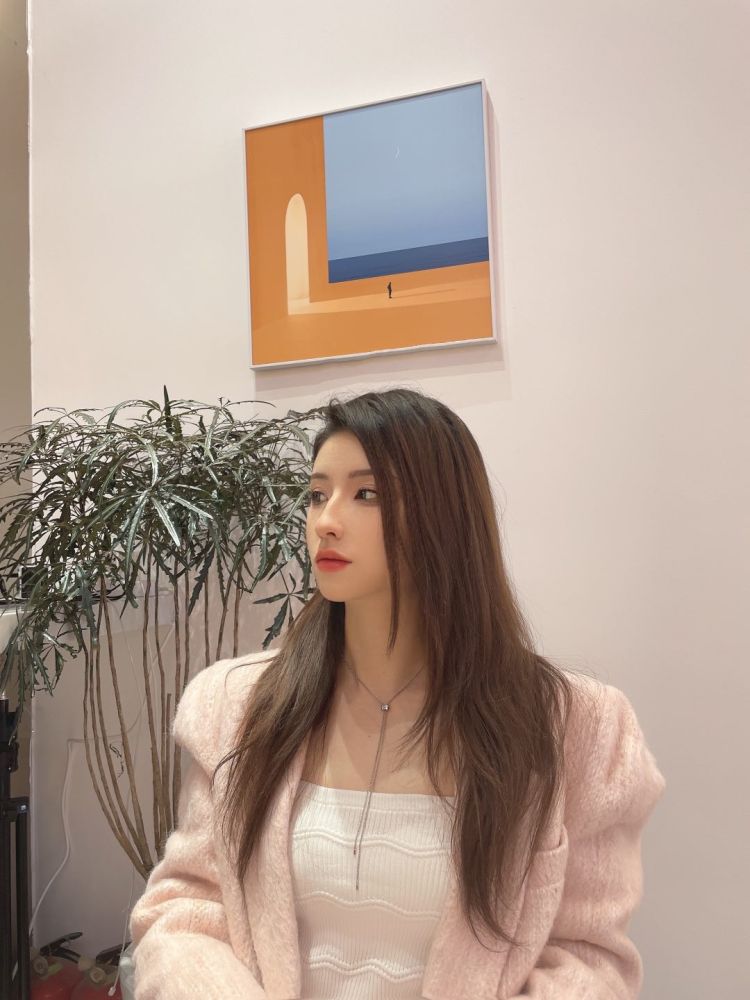 嗨莫里-四川省·成都市·成华区-抖音 微博-接送拍 寄拍 探店 种草 对镜拍 全身拍也可以 多在抖音平台 ***不要求粉丝也可以接