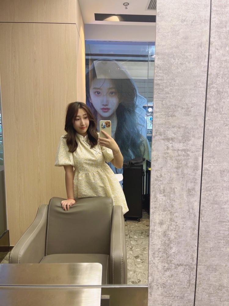 WHNing-辽宁省·大连市·甘井子区--接寄拍，衣服包包鞋子饰品美瞳都🉑️
会p图，态度好，有耐心