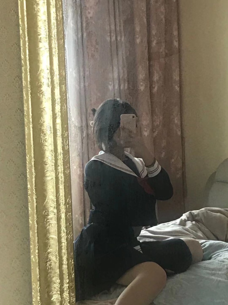 咩咩-浙江省·金华市·义乌市-抖音，***-新人接单，可接买家秀，衣服、饰品、美瞳等订单，可以驾驭任何风格