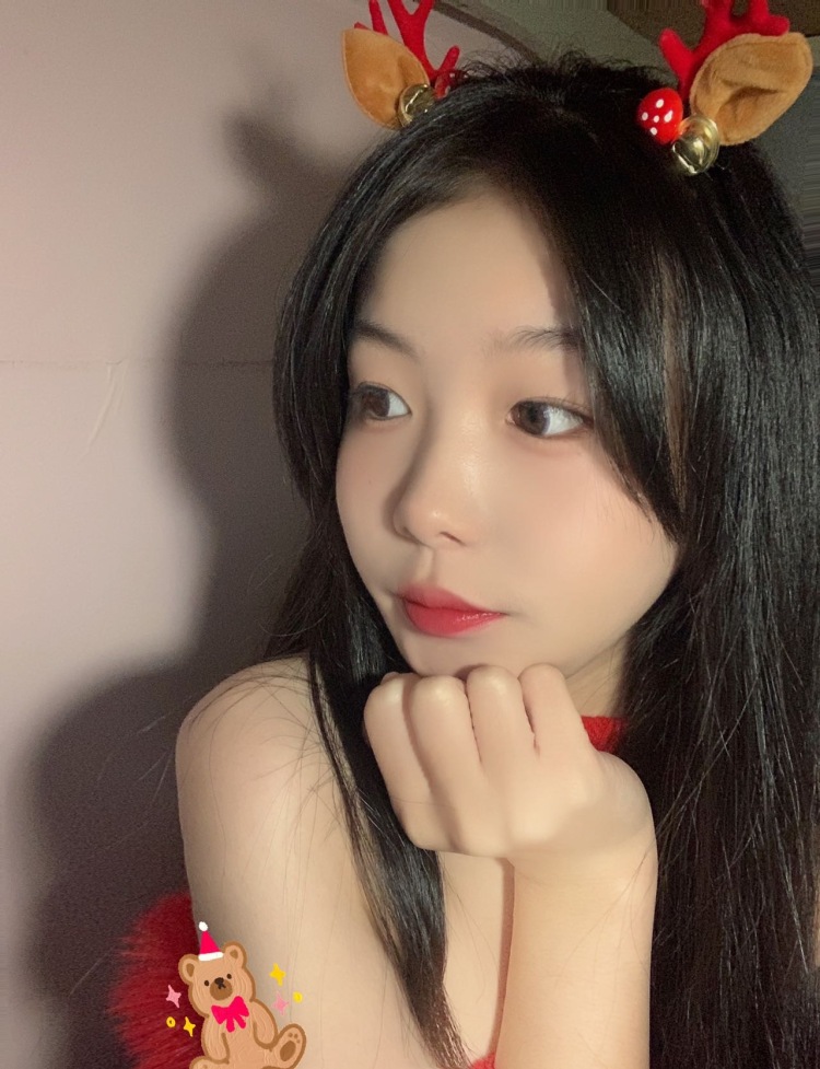 R-江西省·九江市·柴桑区-***-高中生想赚点零花钱 很喜欢拍照 会p图 想接服装 饰品 包包之类的 很诚信哦