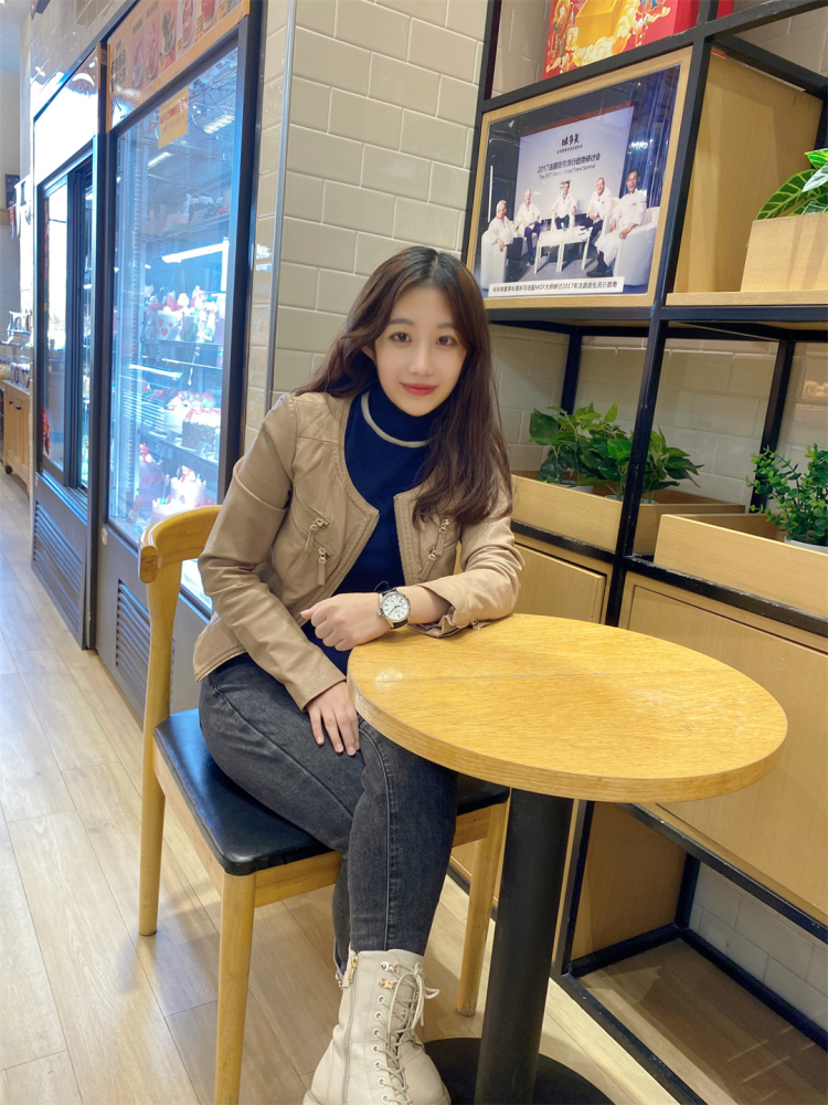 宛如小乔-北京市·北京市·房山区--只接图文单,喜欢拍照,懂穿搭,希望合作女装类品牌。身高167,体重100。