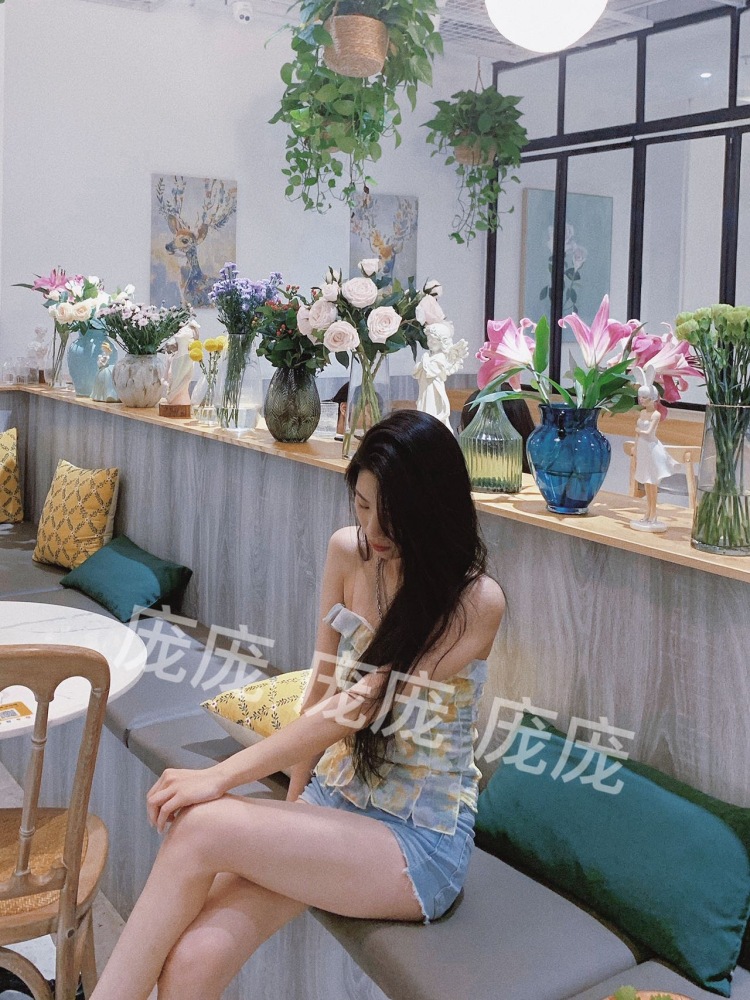庞庞-广东省·广州市·黄埔区-抖音-🉑️接买家秀、热爱拍照、风格多变
身高1米68 体重100斤