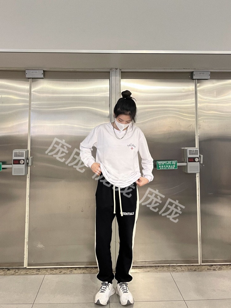  庞庞-广东省·广州市·黄埔区-抖音-🉑️接买家秀、热爱拍照、风格多变
身高1米68  体重100斤