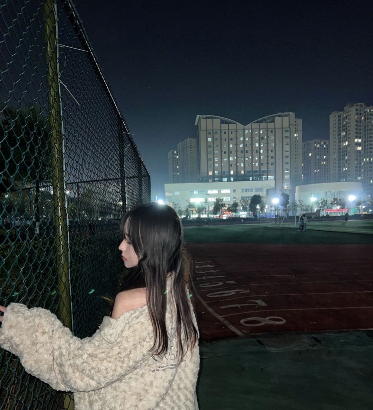 小熊崽崽.-云南省·楚雄彝族自治州·禄丰县--大学生 接寄拍 身高163 体重115 可以买家秀***都可