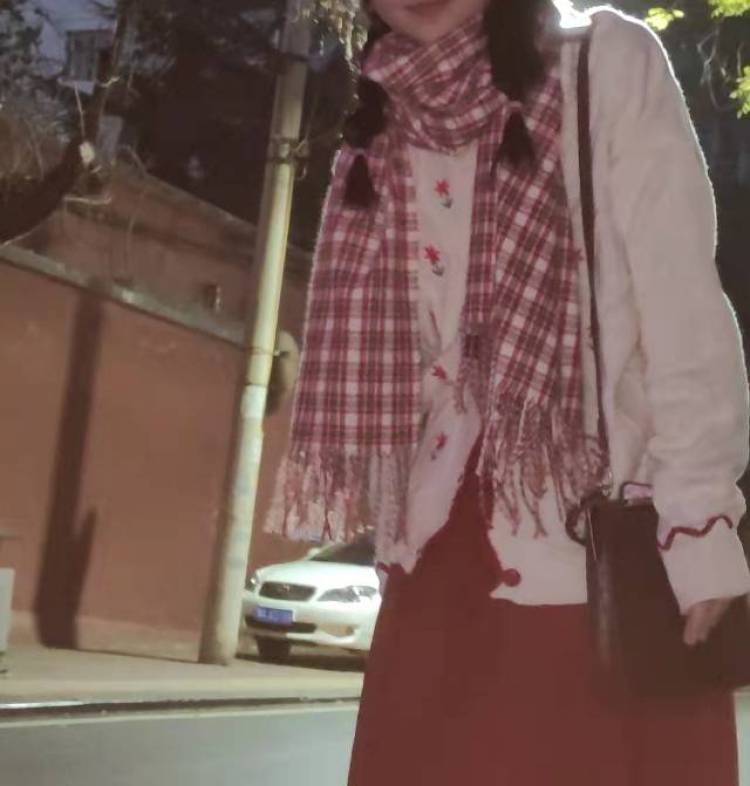 在等晚风吹吗-河南省·郑州市·新密市--可接单哦 专业买家秀 风格大众 受欢迎  买家秀测评多，拍照好