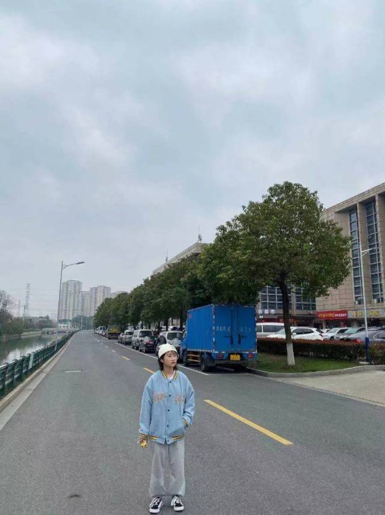 早乙女惠子.-江苏省·苏州市·姑苏区-抖音,快手-买家秀,淘宝可种草带货,社区团购推广,种草笔记软文创作及发布等一系列'