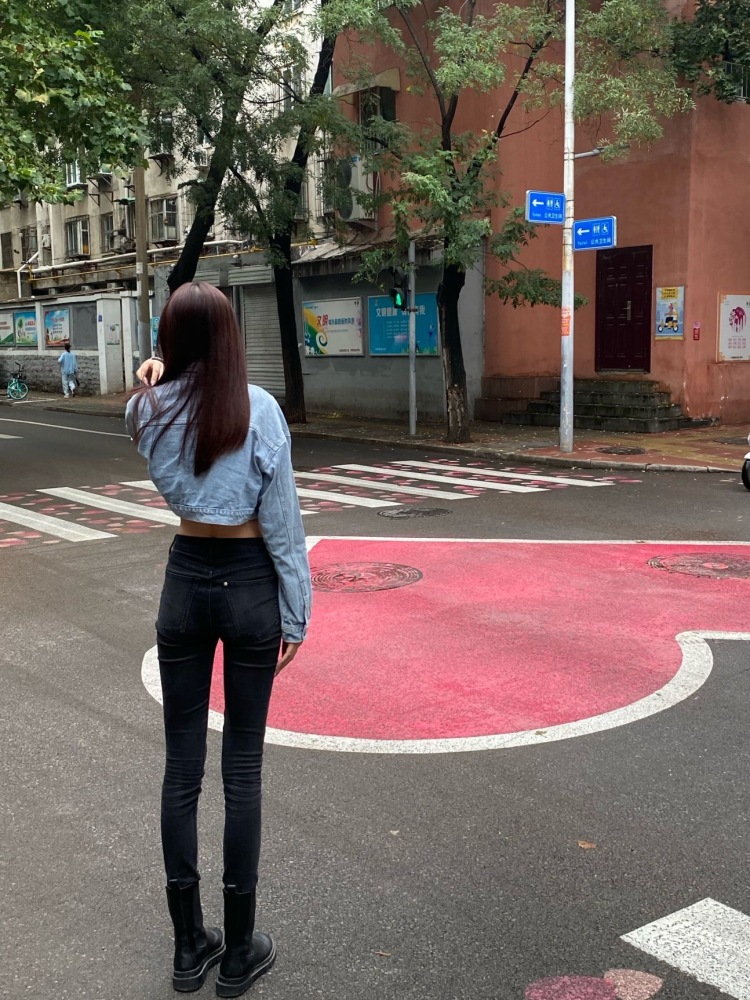 Z-山东省·济南市·市中区--可以接买家秀 淘宝寄拍
不接短视频带货
身高180 体重110
职业模特