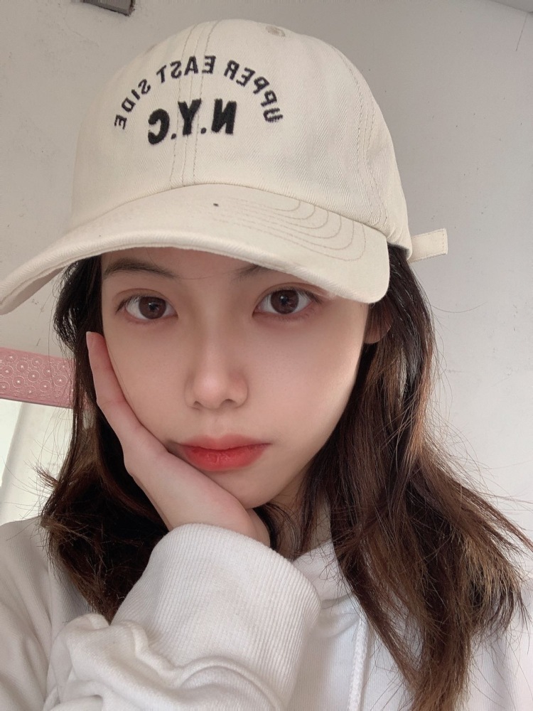 卡哇伊啵啵子~-江苏省·泰州市·兴化市--本人身高170 体重46kg。长相不错。
长相好看 也会p图,手也好看。
可以接网拍寄拍送拍,擅长接帽子围巾美甲项链首饰等
可凑近拍照或者半身拍照的单子。
因为全身图 需要摆姿势暂时没有尝试过。
出图