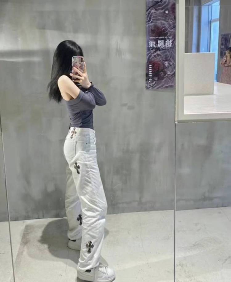 六十一.-辽宁省·大连市·金州区--身高172体重98会拍照 会p图 兴趣爱好就是爱拍照
接单范围：买家秀 寄拍 推广 免费试用等等 都可以尝
试啦 适应各种风格