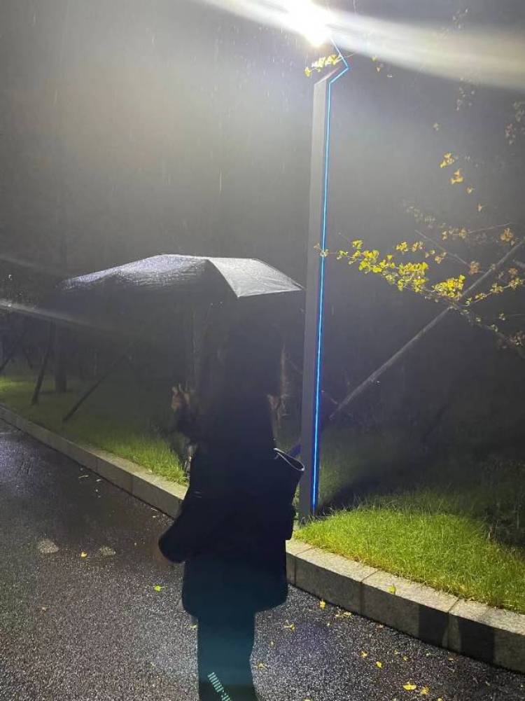 🐽-辽宁省·沈阳市·浑南区-快手-身高168 体重108
喜欢穿搭 喜欢拍照 喜欢p图
学的是设计专业 对穿搭小有研究
在快手上会发布自己的相关作品