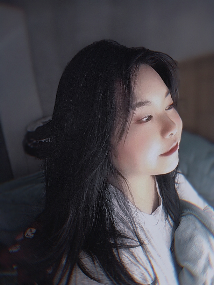 㽙君🎴-江西省·上饶市·信州区--约商家，新人寄约拍～
可衣服 化妆品 包包～
对服装搭配比较感兴趣～