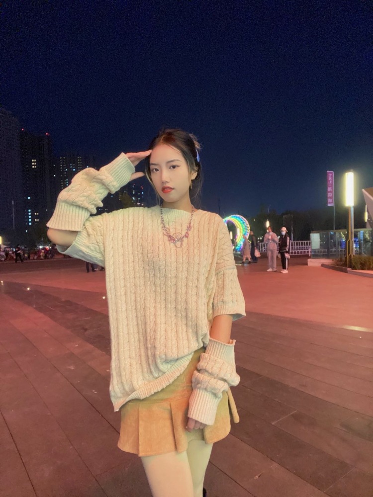 Miss 赵-河南省·郑州市·新郑市-***-身高171 体重118
接寄拍 服装 配饰 日用品等
各种风格都可以 会拍照 会p图