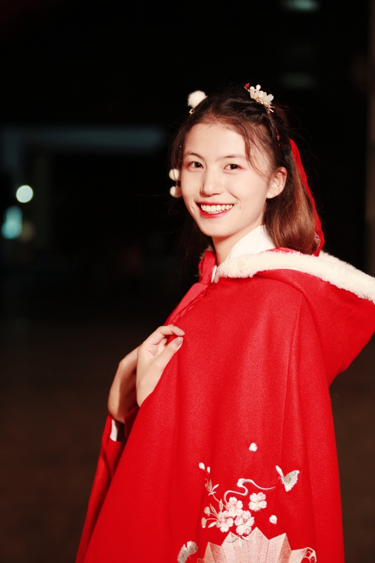pula-湖南省·衡阳市·珠晖区-抖音，***-寄拍模特，喜欢拍照，可接风格:古风，清纯，可爱，性感，纯欲皆可。身高:158cm，体重:40kg