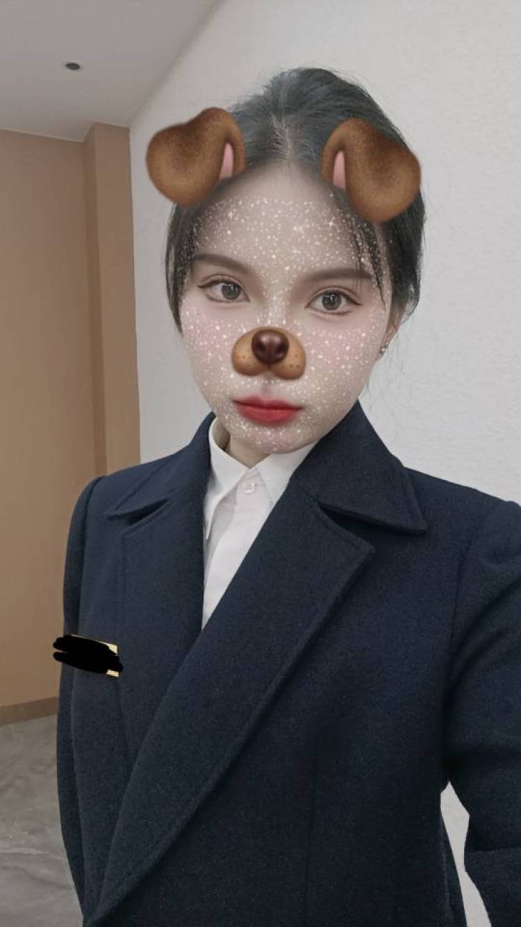 --湖南省·长沙市·望城区--身高167cm 体重48KG 美妆，拍照，修图我都擅长.懂得搭配，可接买家秀，模特图.首饰衣服鞋子包包等等都可以接