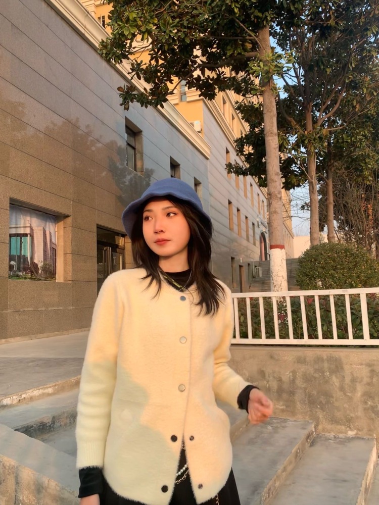 布谷鸟🌀-河南省·郑州市·新郑市-抖音 *** -接买家秀 详情页 的寄拍 价格可以商议 衣服质量要中等偏上 之前拍过很多 期待合作