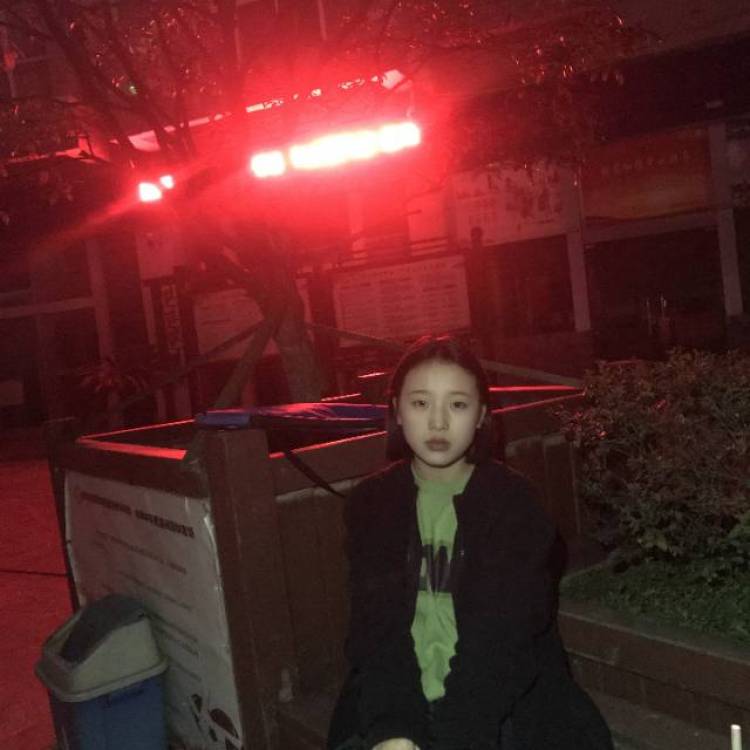 C_宿命-贵州省·贵阳市·息烽县-快手 ***-所学舞蹈表演专业 身高157 体重83 🉑寄拍 送拍 买家秀 服饰 美瞳都可
