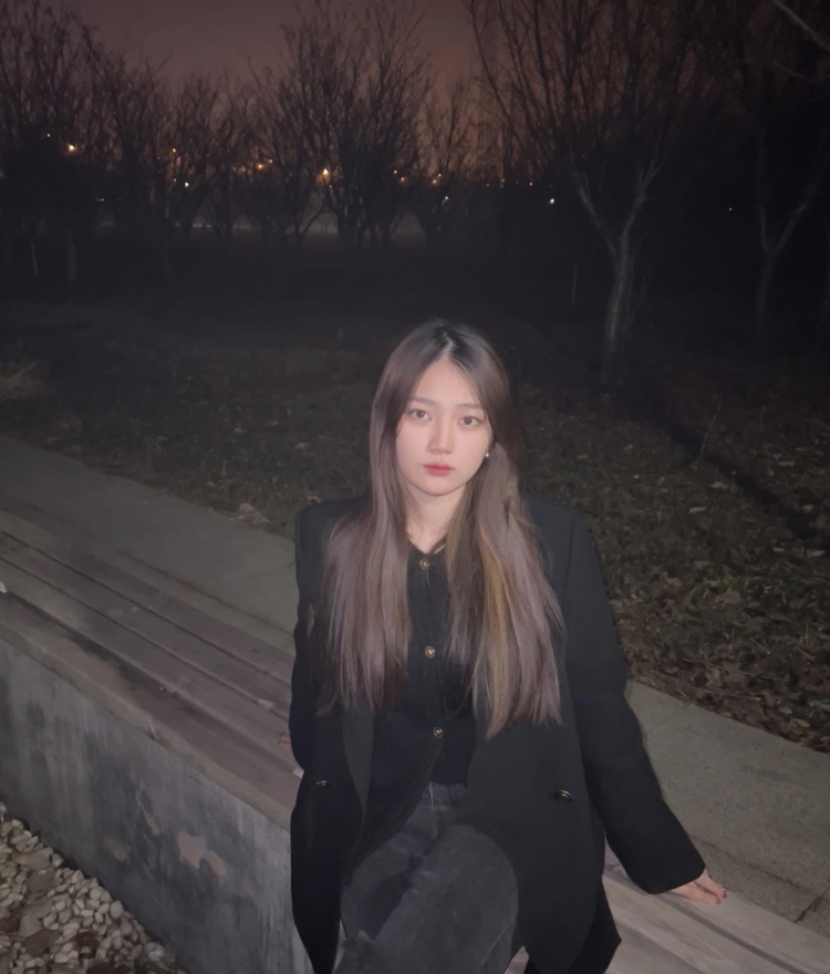 然-河北省·沧州市·黄骅市-抖音-微胖寄拍衣服鞋子包包，可接受多风格，身高168体重126，18岁在校大学生会修图，费用协商