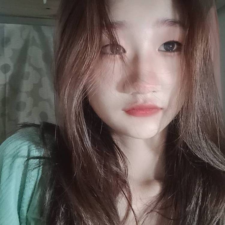 잊.-吉林省·长春市·朝阳区--买家秀来找我哦
学的是空乘
有类似的工作经验
很喜欢拍照,当模特