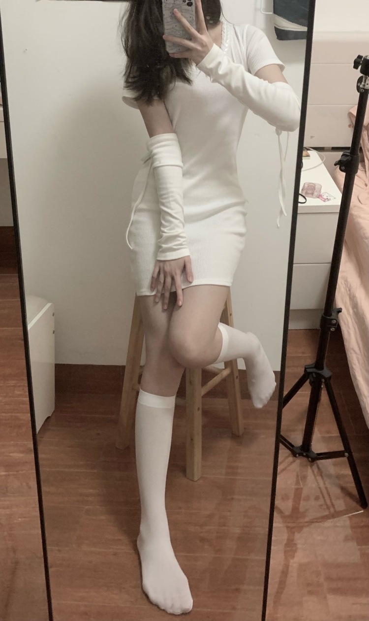抱-福建省·泉州市·晋江市-***-素人接单 可以尝试各种风格的衣服 jk lolita 纯御风 纯欲风 中性 （接探店）
身高168
体重48kg
需要的友友们可以私