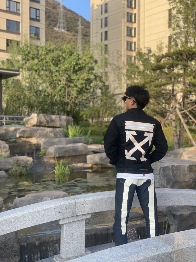 张 铭 宇·-北京市·北京市·海淀区--学生 有专业摄影师 高p 身高172 体重 60公斤 散打运动员 有一定基础 可学习各种方式技能 ks900粉