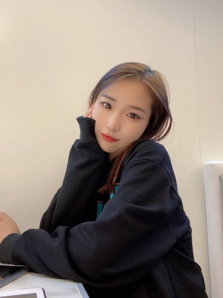 仙女不讲李🦄-河北省·沧州市·新华区--对任何东西都可以自由发挥,擅长沟通能力,有很好的语言组织能力,希望商家可以瞧一瞧,看一看