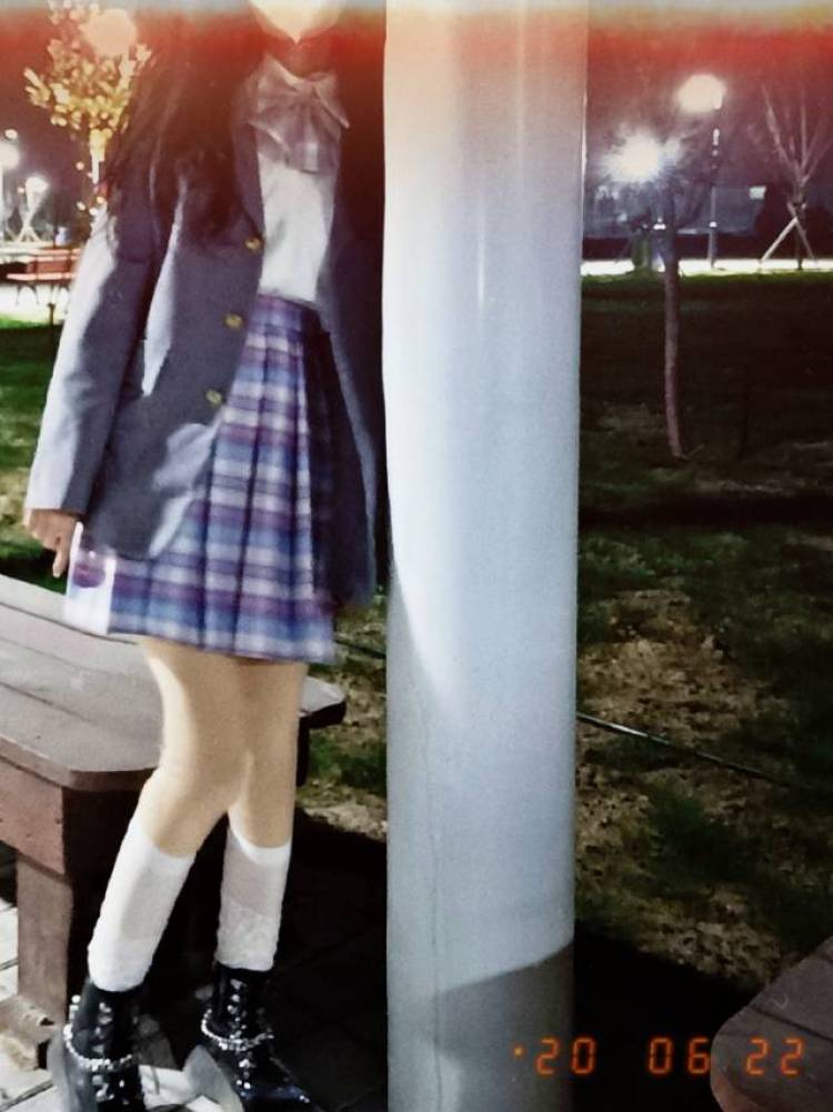 A 脸红因为风太烫.-新疆维吾尔自治区·乌鲁木齐市·沙依巴克区-抖音 *** 微博 -身高 160 体重 45kg 接寄拍送拍买家秀 风格多种多样 偏向于jk lolita 性感风纯欲风也可