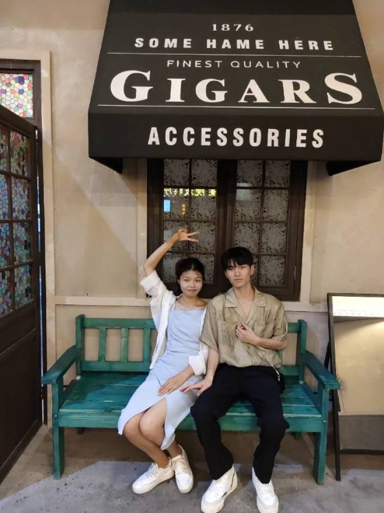 Galaxy-安徽省·合肥市·包河区-***,微博-接服装饰品寄拍,情侣照也可,出图快效率高认真负责,诚信长期合作
本人身高165,体重100,
