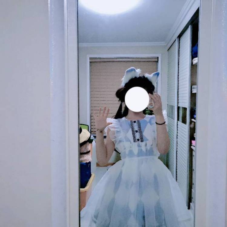 抱龙小白菜-江苏省·徐州市·新沂市--身高163 体重48kg
接搭配向/jk/lolita/汉服/买家秀/种草/软妹/日系
擅长拍摄甜系和lolita搭配类
会修图会化妆
出图快