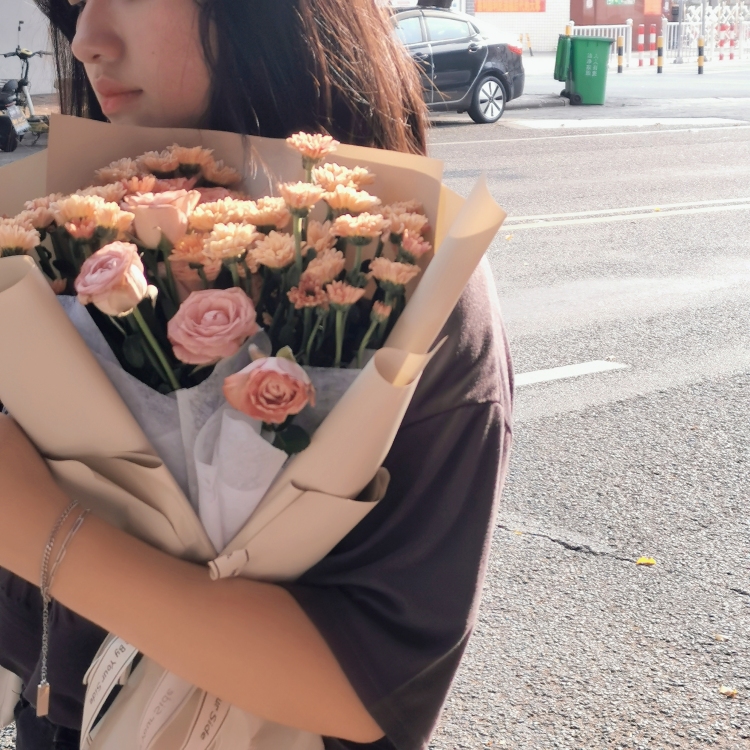 三明治是只猫-广东省·梅州市·兴宁市--学生
风格这些可以讨论
会拍照会p图会化妆
身高160
(大尺度,私房照❌)