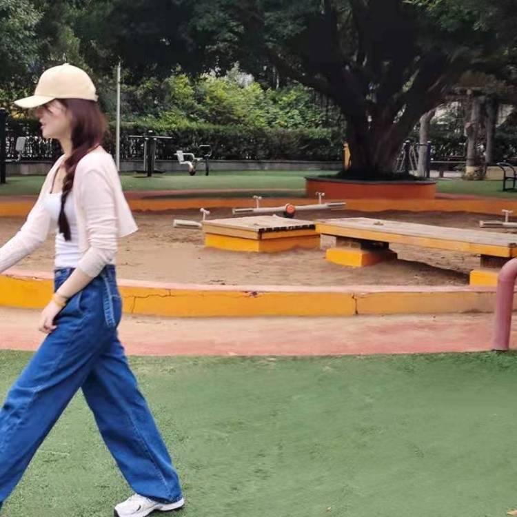 王笑笑-福建省·福州市·晋安区--之前又拍过几次，但不是特别熟练，选择我的话我一定认真负责的拍好谢谢