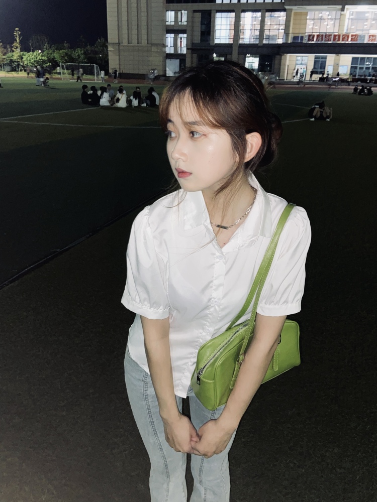 鱼头-浙江省·温州市·龙湾区-抖音-买家秀 短视频带货 接寄拍 种草等 本人会唱歌 声色较好 有意向的请联系我