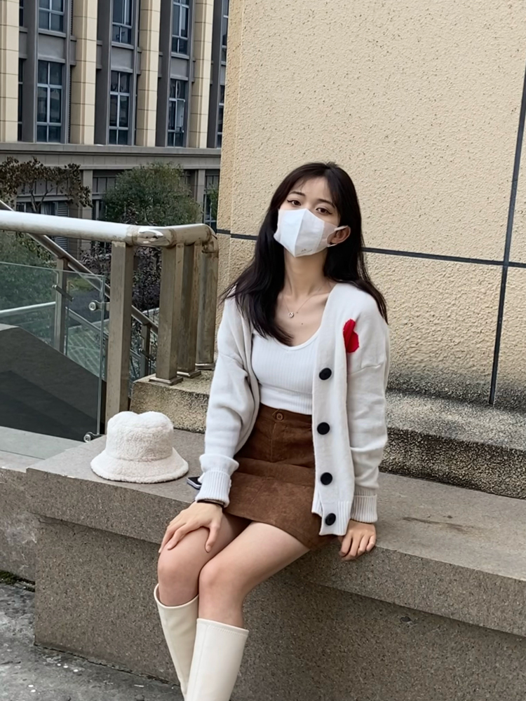 鱼头-浙江省·温州市·龙湾区-抖音-买家秀 短视频带货 接寄拍 种草等 本人会唱歌 声色较好 有意向的请联系我