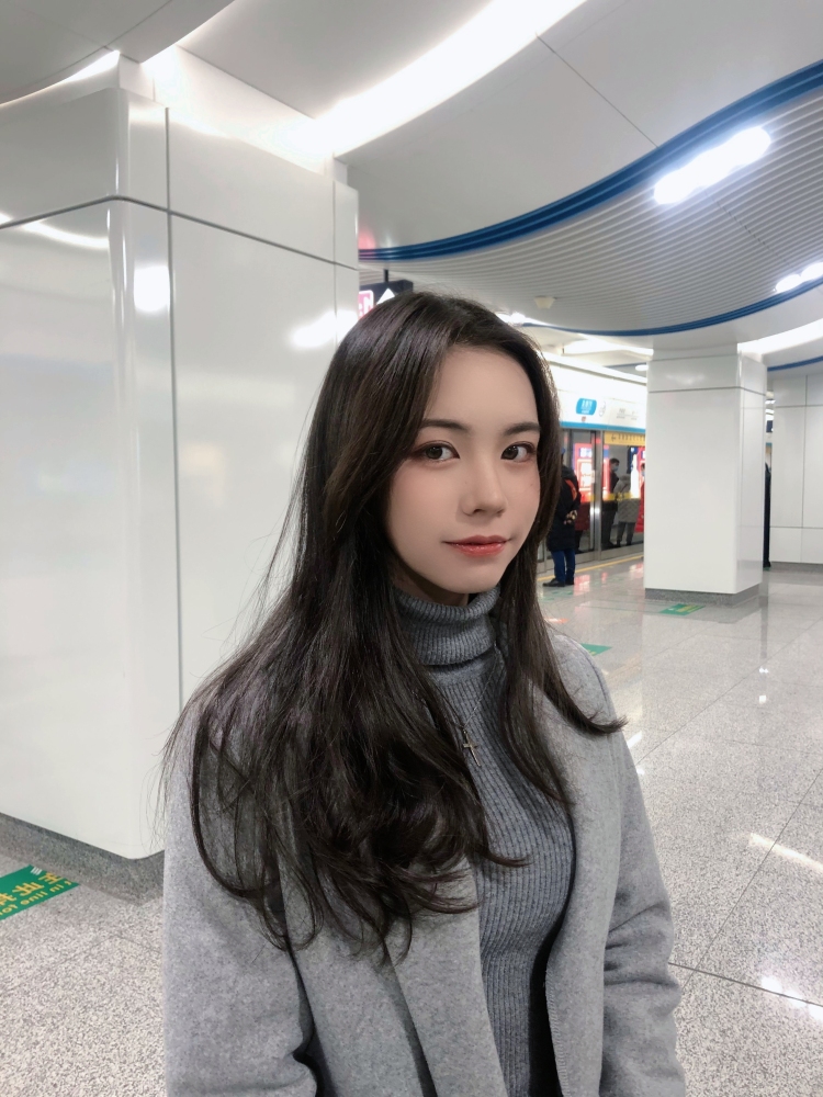 Cx330-浙江省·杭州市·江干区--一个在校大学生,想赚一点零花钱,可接网拍,买家秀,饰品等寄拍!这里是素人一枚!希望商家可以看看我!