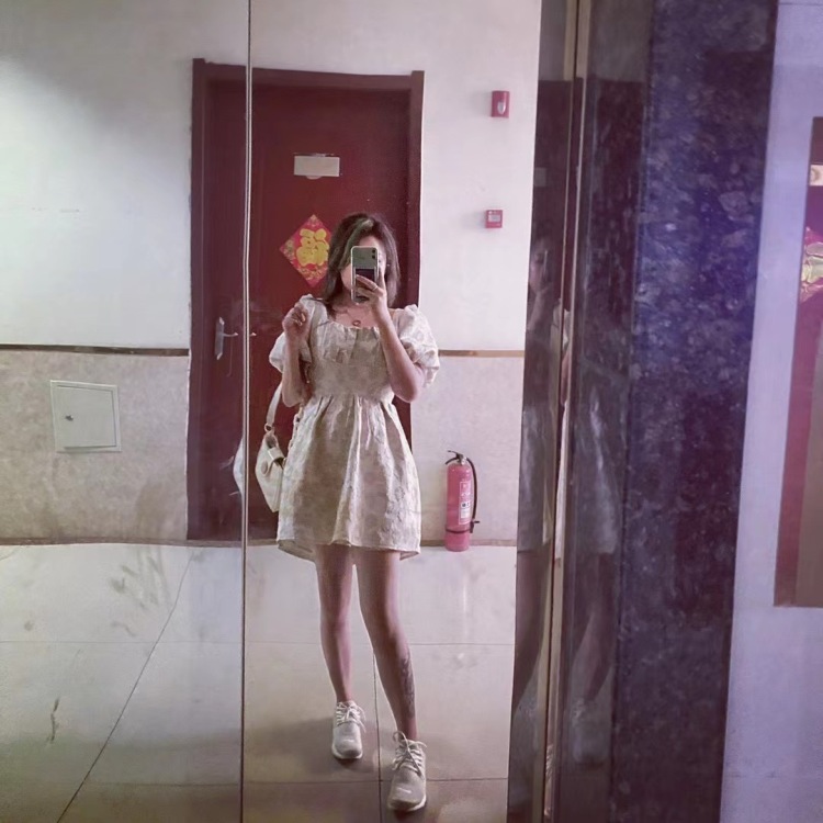 祭祀🦋-辽宁省·营口市·鲅鱼圈区--接寄拍(服装类 彩妆类) 买家秀 卖家秀 会修图 155 52 38苹果11拍摄