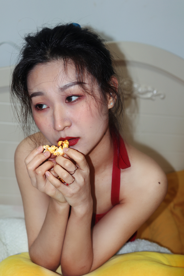 三色豬猫-浙江省·杭州市·江干区--摄影➕妆造➕寄拍➕约拍
和朋友一起在杭州工作,朋友都会变成我的模特,可以接寄拍也可以约拍