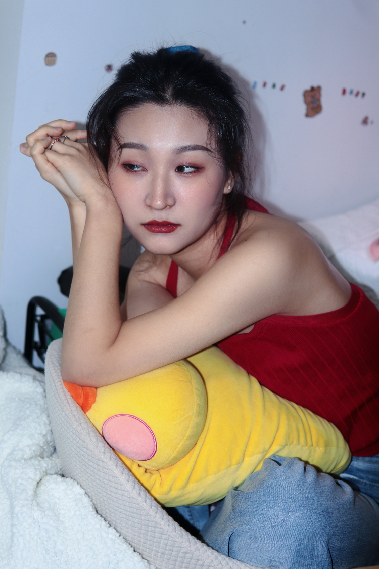 三色豬猫-浙江省·杭州市·江干区--摄影➕妆造➕寄拍➕约拍
和朋友一起在杭州工作，朋友都会变成我的模特，可以接寄拍也可以约拍