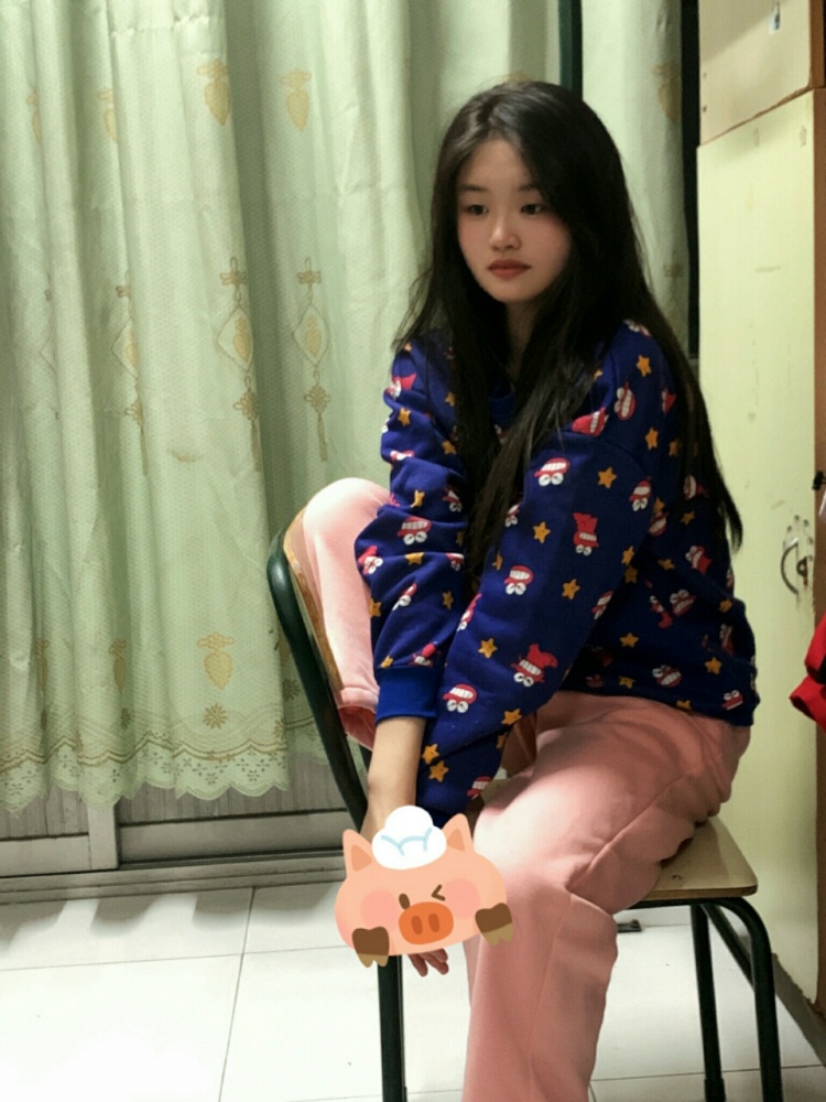 小智卡拉OK-浙江省·温州市·泰顺县-抖音,***,快手,微博-我是一名高中声乐生,身高169,体重49kg,现阶段可以接一些寄拍或唱歌(本人有***,抖音,快手)