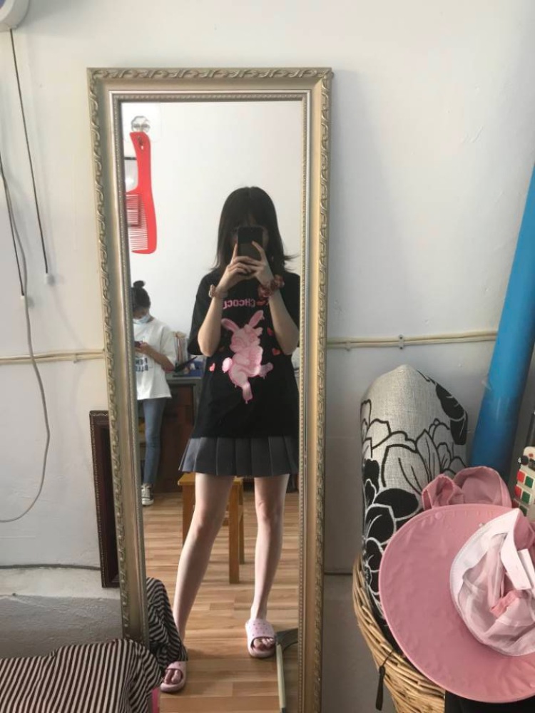 冬-广东省·东莞市·万江街道-***-手好看 人白 身材也还可以 （接首饰 鞋子 衣服 手机壳等等）