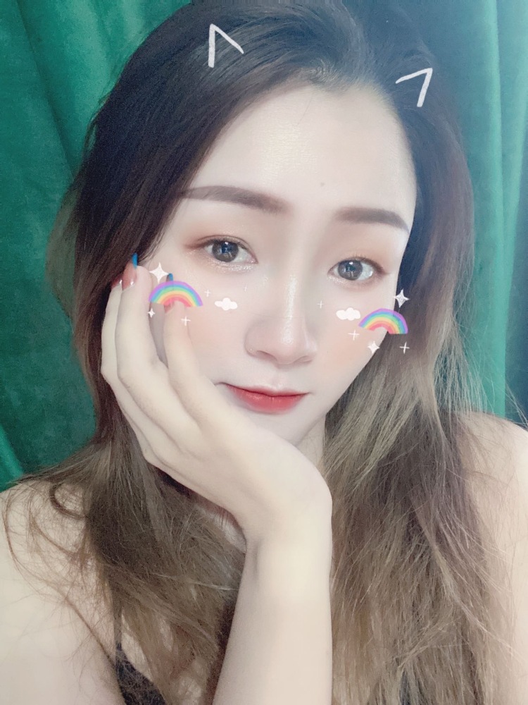 独瘾-江苏省·常州市·金坛区-抖音 美图秀秀 快手 ***-新人 想接买家秀 寄拍 网拍等 什么风格都可以 平时在生活中对穿搭也比较注重 因身体原因还在家待业中 所以时间比较充足 蹲商家(衣服 鞋子 袜子 首饰 护肤品等 所有女性周边都可以)