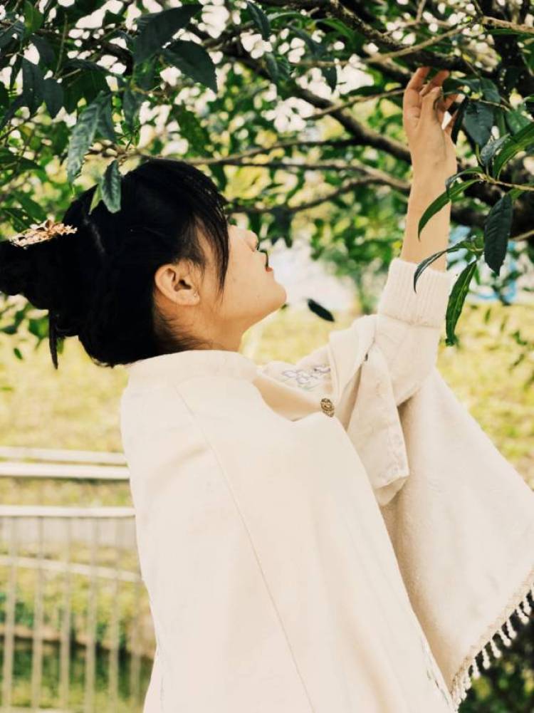 旺仔-四川省·巴中市·南江县-快手，***-舞蹈会一点点，钢琴也学过一点，绘画也学过一点点，在学高中生，一周出图，接一些买家秀，寄拍，p自己的照片还是很OK的。买家秀，送拍都可，找我的话慎重考虑哦，买不了吃亏买不了上当!