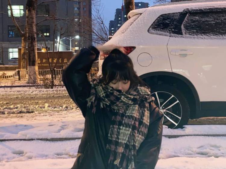 巴啦啦-吉林省·长春市·朝阳区--美术生,会p图会拍照,接寄拍或送拍,下面照片是自己平时的照片
