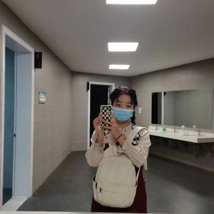 霓霓¹-河南省·信阳市·浉河区--在校大学生,课余时间比较多,平时喜欢跳舞、拍照等,新人报道,多多关照
