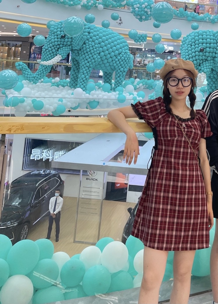 嘻嘻-湖北省·黄石市·黄石港区--爱拍照，会p图，出图快，会基础的剪辑视频，可接🍑宝，pdd，寄拍，送拍
