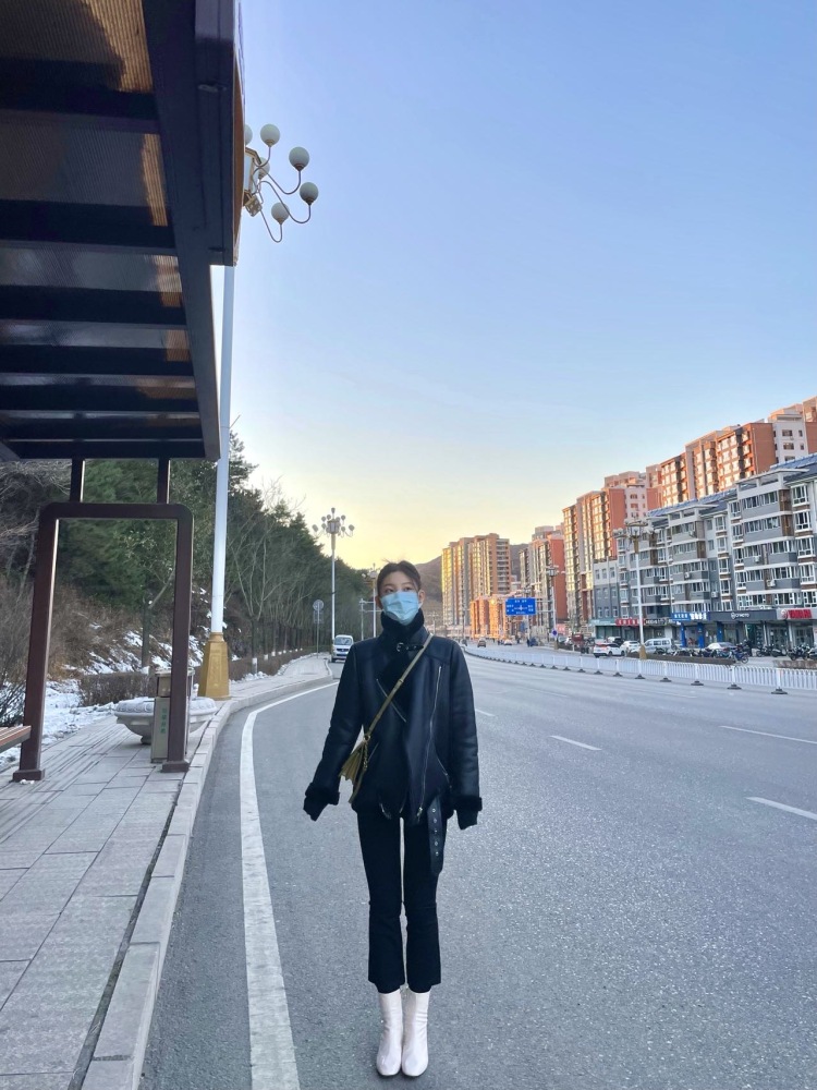 白小桃-河北省·承德市·双滦区--接寄拍 素人 想要入门这个行业 165 96 会拍照 会p图 平常喜欢做服装搭配
什么风格都可以 时间自由