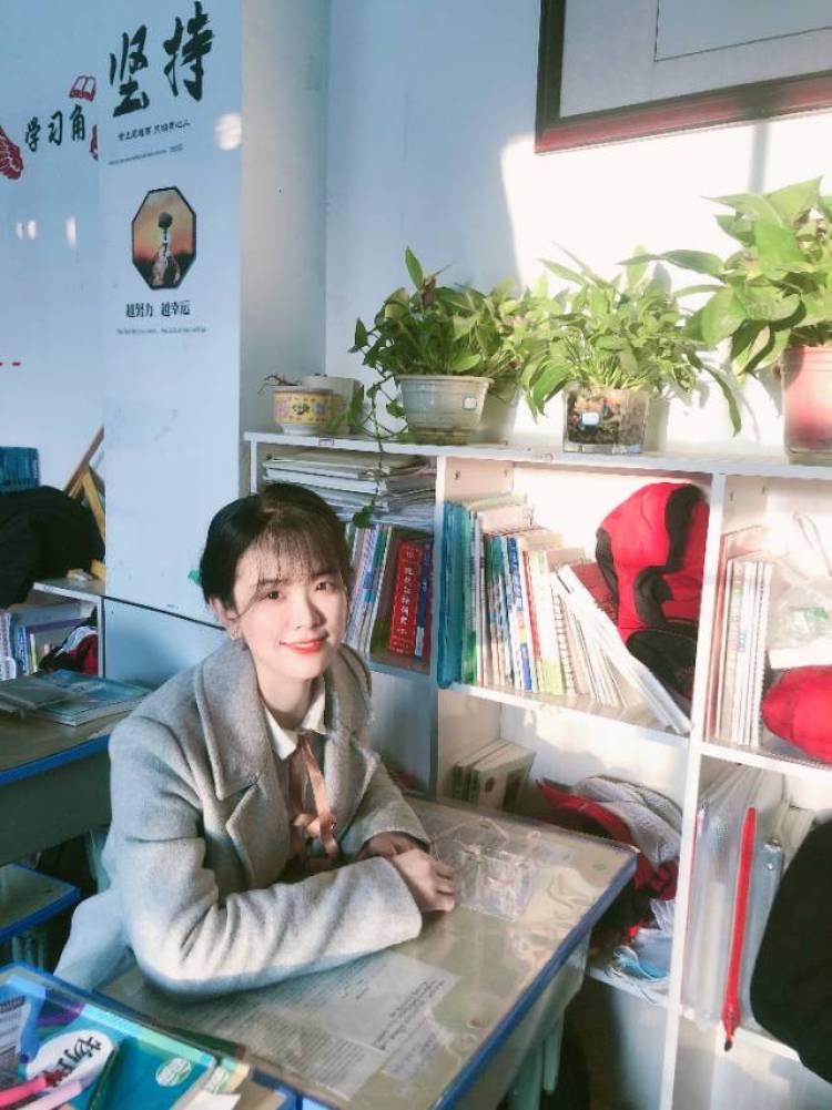 rik-河南省·洛阳市·老城区--接寄拍，其他商品拍照等等，播音主持专业，声音好，热爱艺术，教过地理