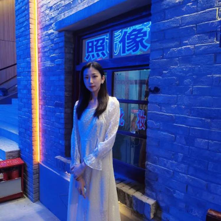 💕 亻九-陕西省·西安市·雁塔区--接寄拍买家秀，平时也喜欢买衣服，拍照，服饰配饰都可接，欢迎各位商家来合作