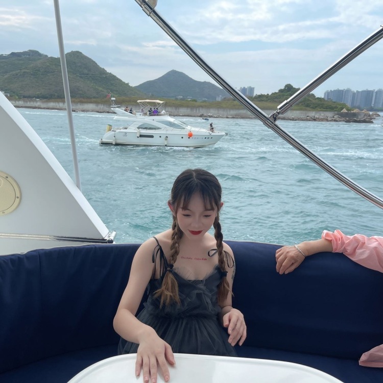 菲菲-浙江省·丽水市·青田县--我自己开一家小店 想要在空闲时间找找兼职 做做寄拍 买家秀都可以