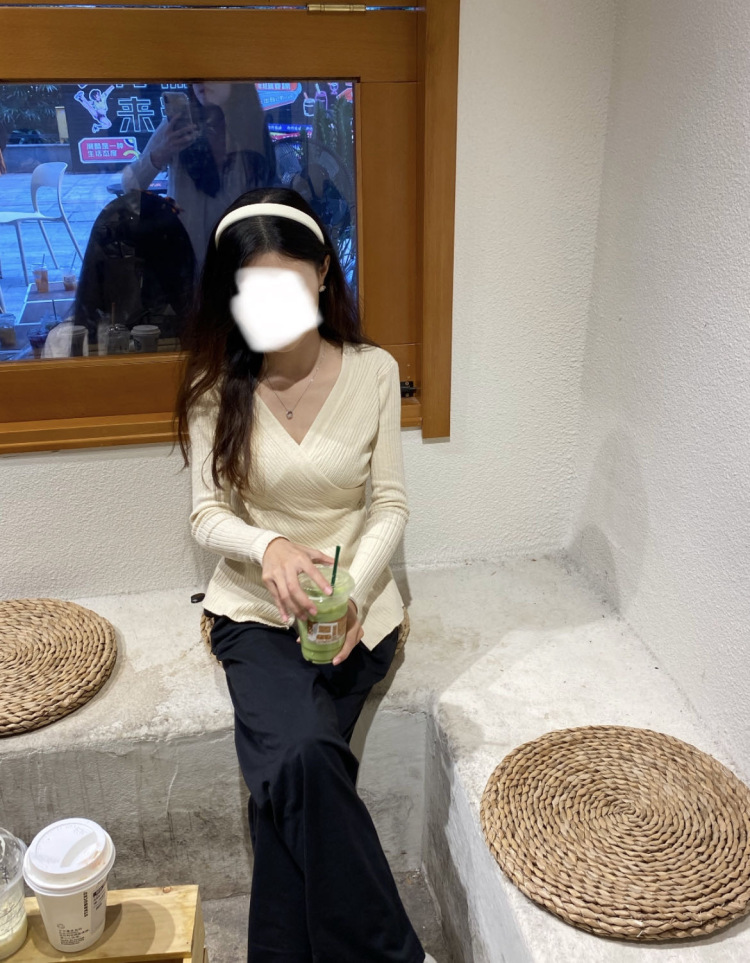 是Shmily.-广西壮族自治区·崇左市·江州区--哈喽，我是舒涵
是一名大二的学生
我平时喜欢拍照 出图快 不想露脸 可接受寄拍 
身高163 体重86