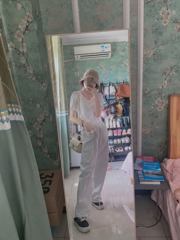 M--江苏省·徐州市·新沂市-抖音 快手-身高164 体重42kg 
可接寄拍 
希望与各位商户共创美好明天
